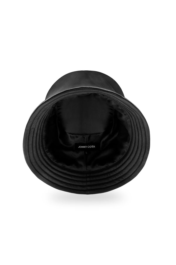 BUCKET HAT IN BLACK LEATHER